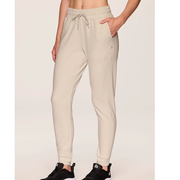 Avalanche Outdoor Supply Willow Ultra Soft Jogger - Picture 1 of 6